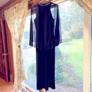 Xscape Women's Palest beaded neck with Caplet Long Jersey Maxi Dress